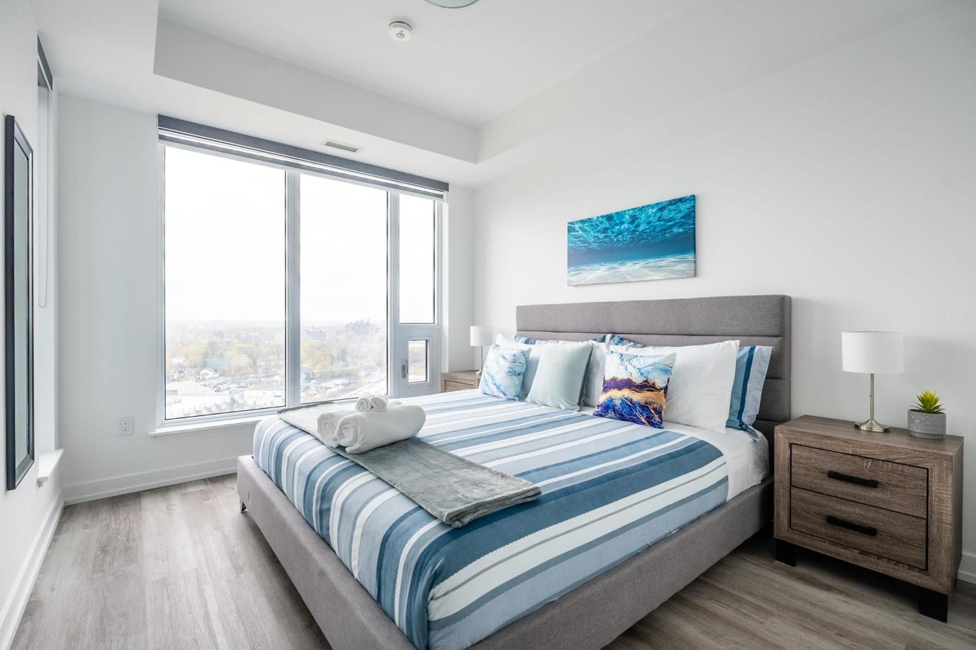 1Br Modern Condo - King Bed And Stunning City View Kitchener Eksteriør bilde